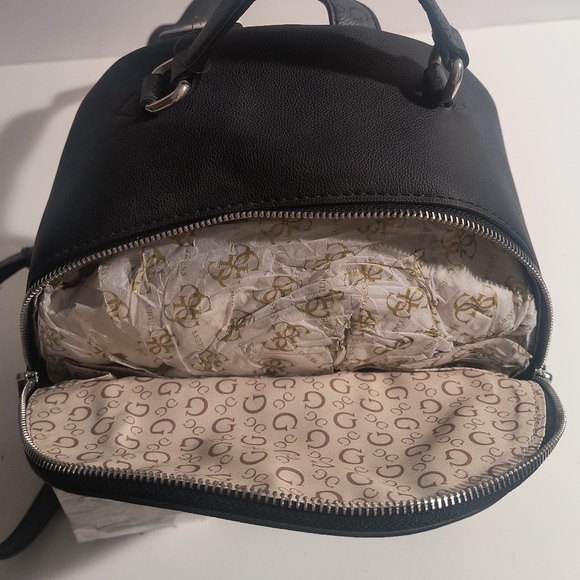 NWT Guess Women's Black Backpack - Picture 6 of 9